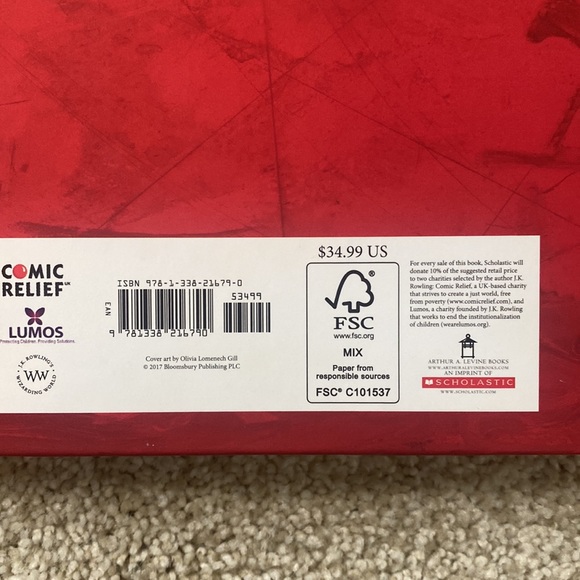 Hardback Fantastic Beasts And Where To Find Them coffee table book - Picture 3 of 7